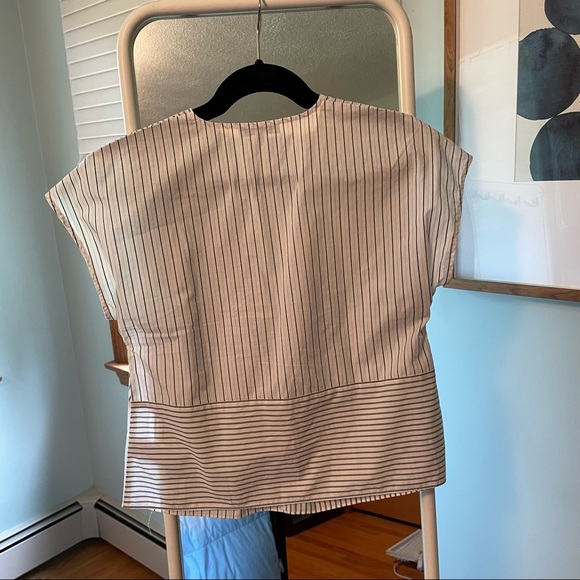 Lightweight, pin striped, camp sleeve Madewell blouse - Picture 2 of 2